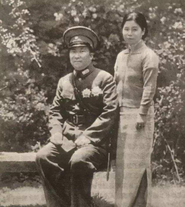 杨虎城去世后，张蕙兰独自抚养八个孩子，她用爱坚守家庭，却没有一个是自己的亲生骨肉