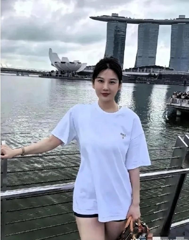 设局，用“艾滋病”来设局。这事往小了说，是脑子一热；往大了说，是拿“人命”当测试