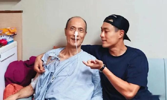 杨祐宁重启父亲生前餐厅杨祐宁说梦到父亲了 据台媒，在父亲去世后斥资重启父亲生前经