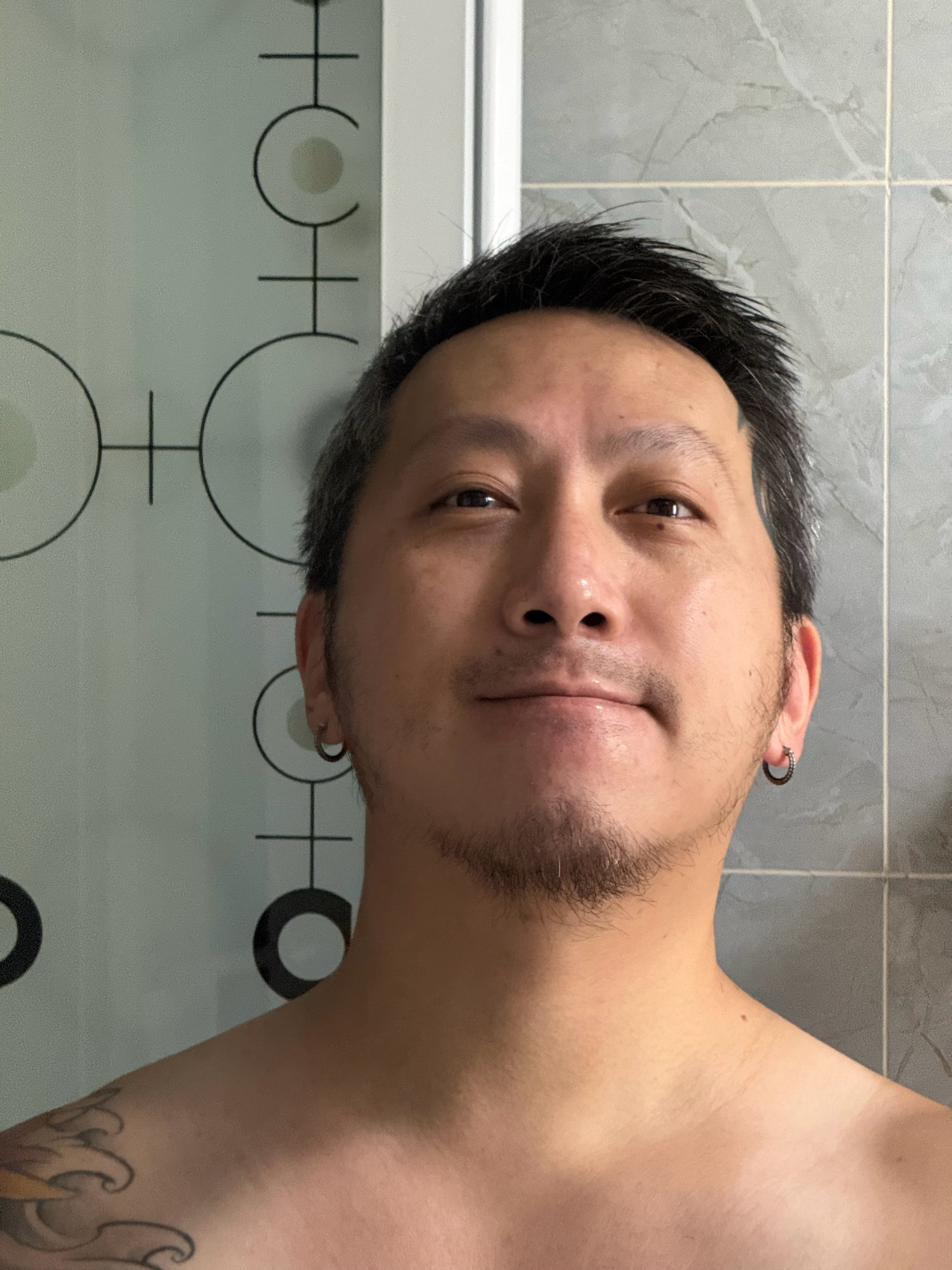 修胡子修失败，只好推掉了