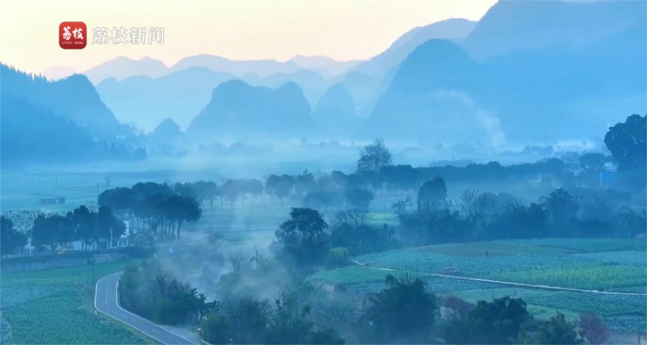 水墨江山图！贵州万峰林晨雾翻涌似水墨丹青