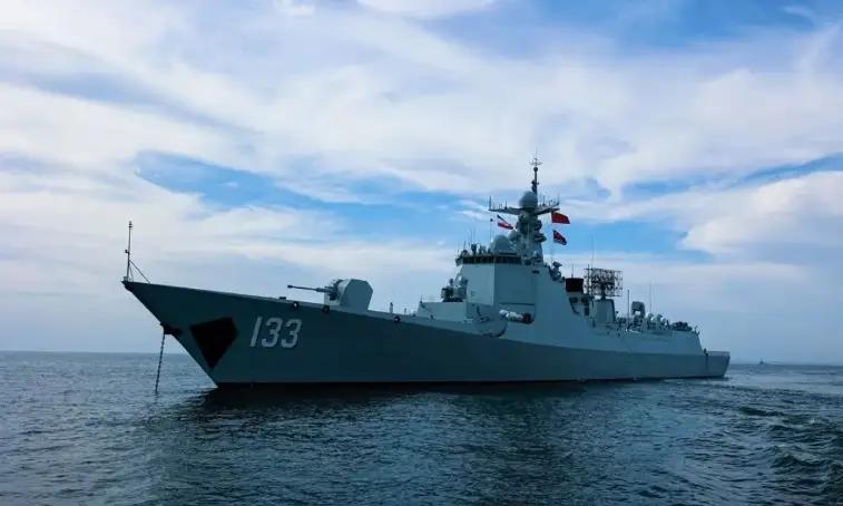 东部战区133号舰艇编队过航横当水道东部战区133号舰艇编队过航横当水道赴西太演