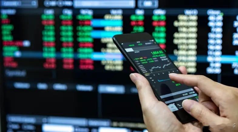 盘面确实释放了一些关键信号，这些信号大家务必要重视起来，事关A股后市行情，事关大