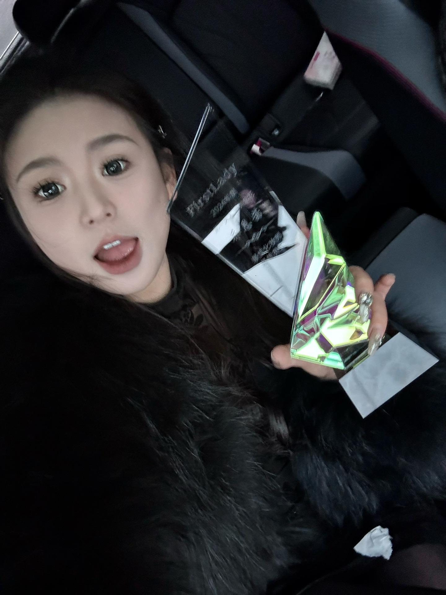 我无比庆幸此刻年少 青春正燃烧……