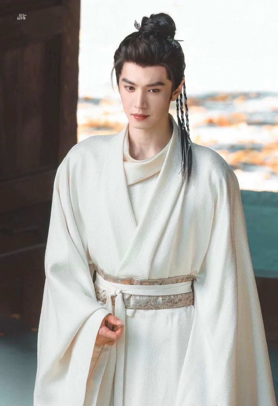 朝玉阶男主是陈哲远网友推测朝玉阶男主是陈哲远于正发布诗句谜面，字谜线索指向陈哲远