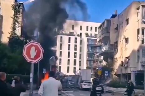 若热·莫雷拉·达席尔瓦：当今这世界，正处在二战以来最要命的时候。

中东那边美以