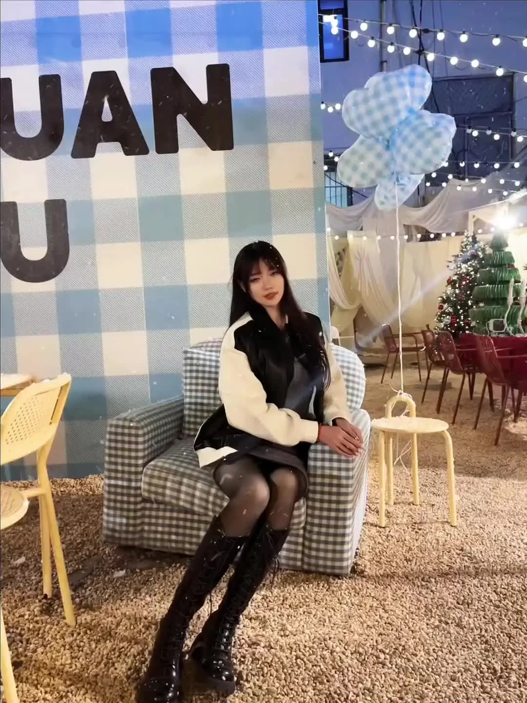 和朋友们在一起就是最幸福的时刻