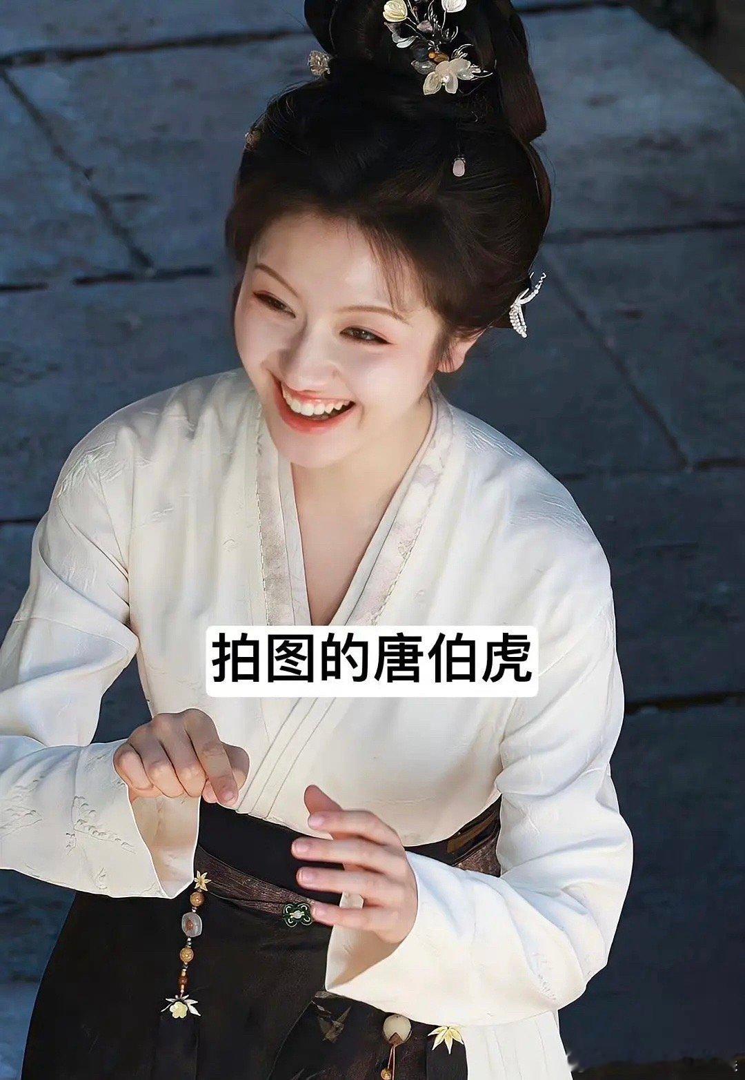 李兰迪瘦了好多……此次的古偶能爆吗 ​​​
