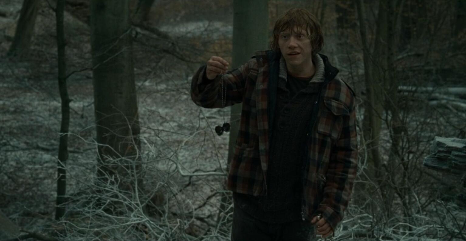 家暴现场！1997年12月28日——28年前的今天，罗恩在邓布利多留给他的熄灯器