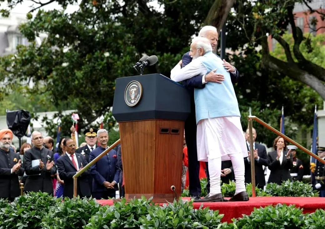 印度将莫迪的这次访美称作“莫迪的邓小平时刻”
指出当下印度在中美印三边关系中的地