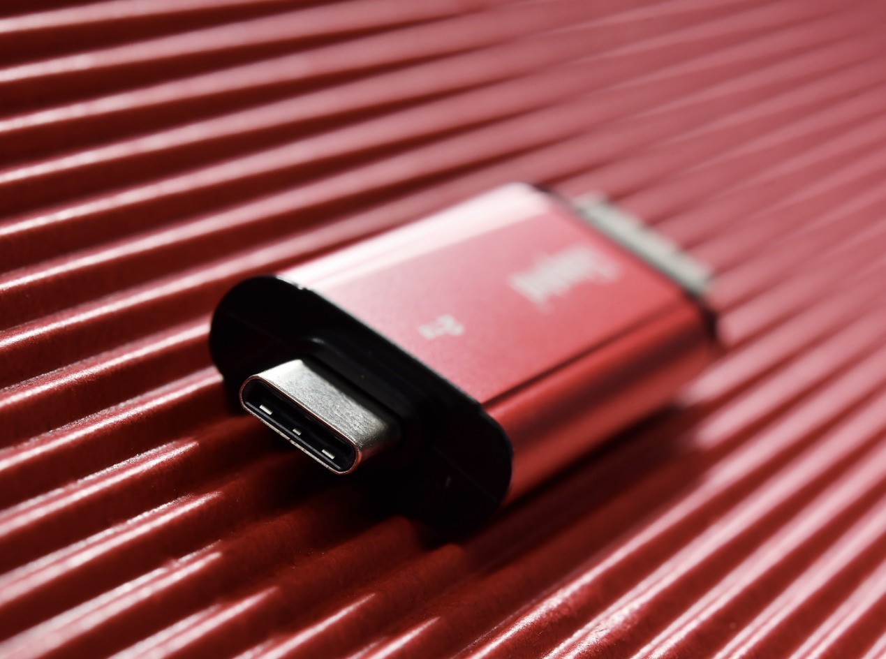 金士頓Dual Portable雙接口移動(dòng)固態(tài)硬盤(pán)評(píng)測(cè)：優(yōu)盤(pán)身形，固態(tài)實(shí)力