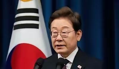 不止台湾是中国的，韩国总统李在明，曾在一场教育会议上说了句自嘲的话，谁也没想到，