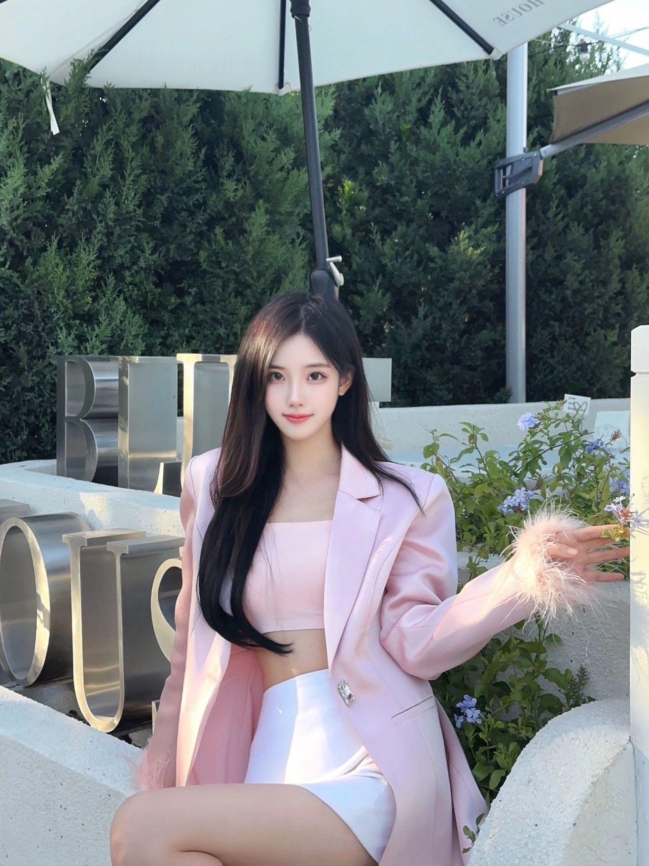 在天津清纯校花美女 ​​​