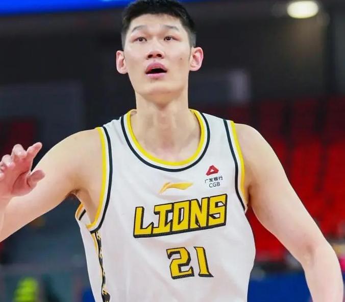 Cba 半决赛进行的如火如荼。
上海和北京打得不可开交。现在战成1:1平。
广厦
