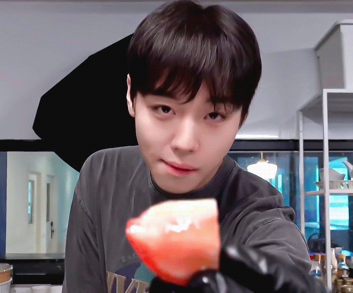 朴志训 💕 朴志训入坑指南 260610 《菜鸟伙房兵》电视剧制作幕后 【动图