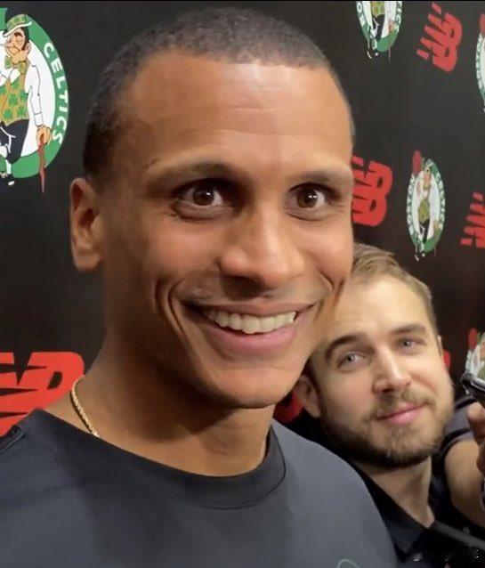 另外，是不是要给马祖拉更多尊重？过去三个赛季，凯尔特人的整体球商，球队攻防体系之