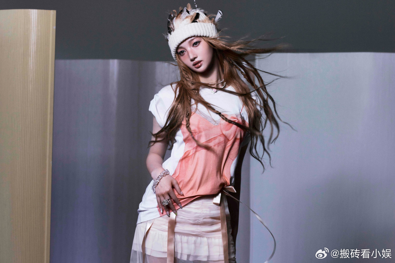 李秀满女团回归A2OMAY回归 标志性的满味编曲太戳人，中文歌词搭配韩式旋律毫无