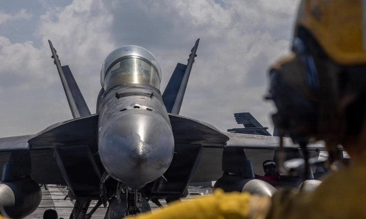 根据伊朗学生通讯社的报道，伊朗外长阿巴斯·阿拉格齐与美国特使史蒂文·威特科夫正以