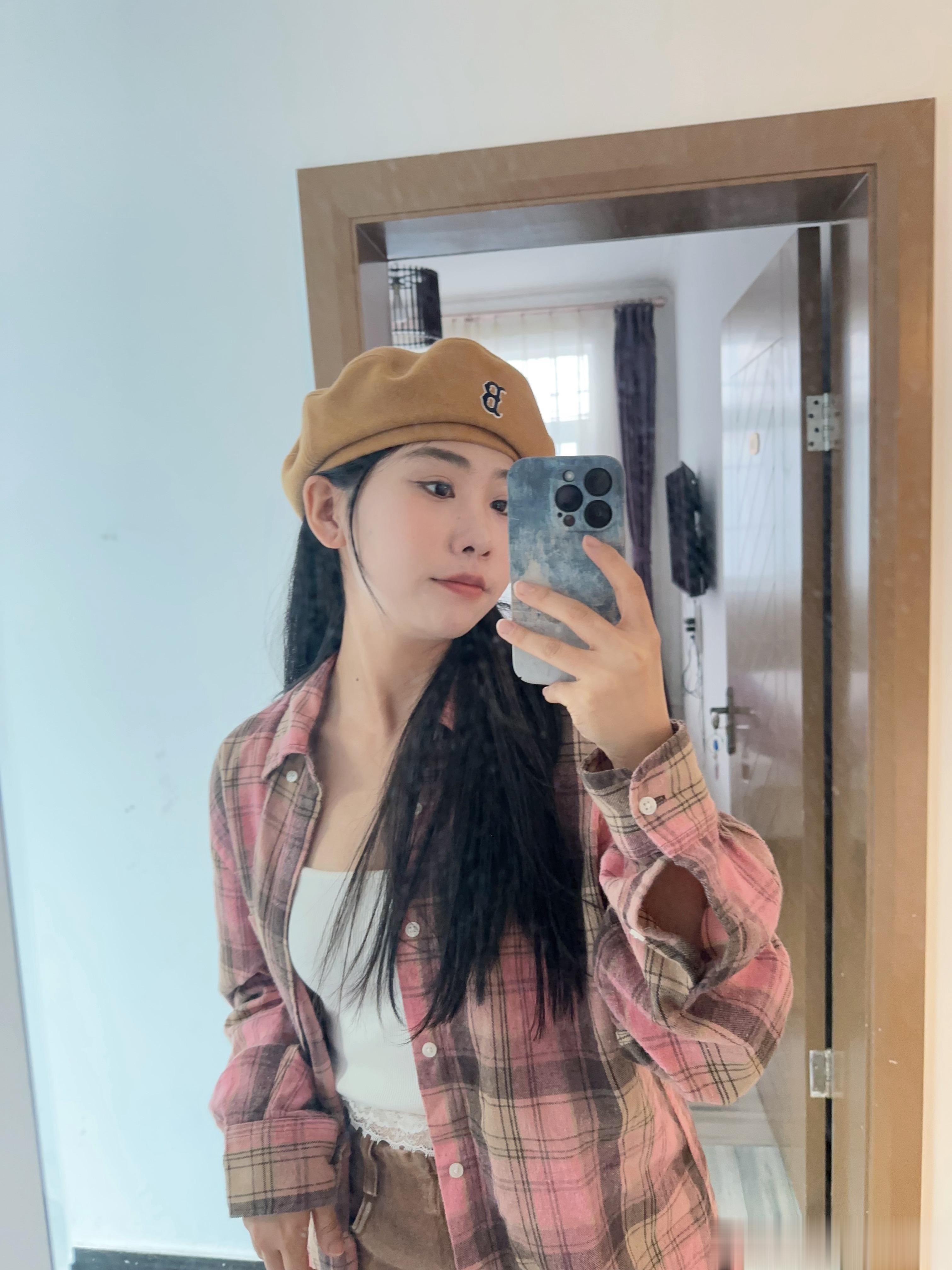 别问，问就是不冷。  ​​​