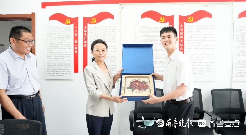 菏泽家政职业学院举办留学生端午传统文化体验活动