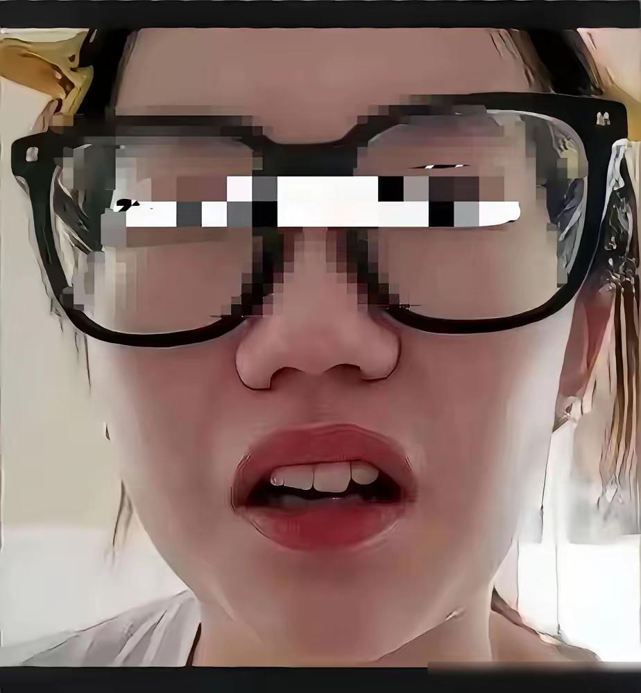 她现在的状态，和当初发帖时候完全反过来了。

发帖那天，是她掌握主动权。

拍下