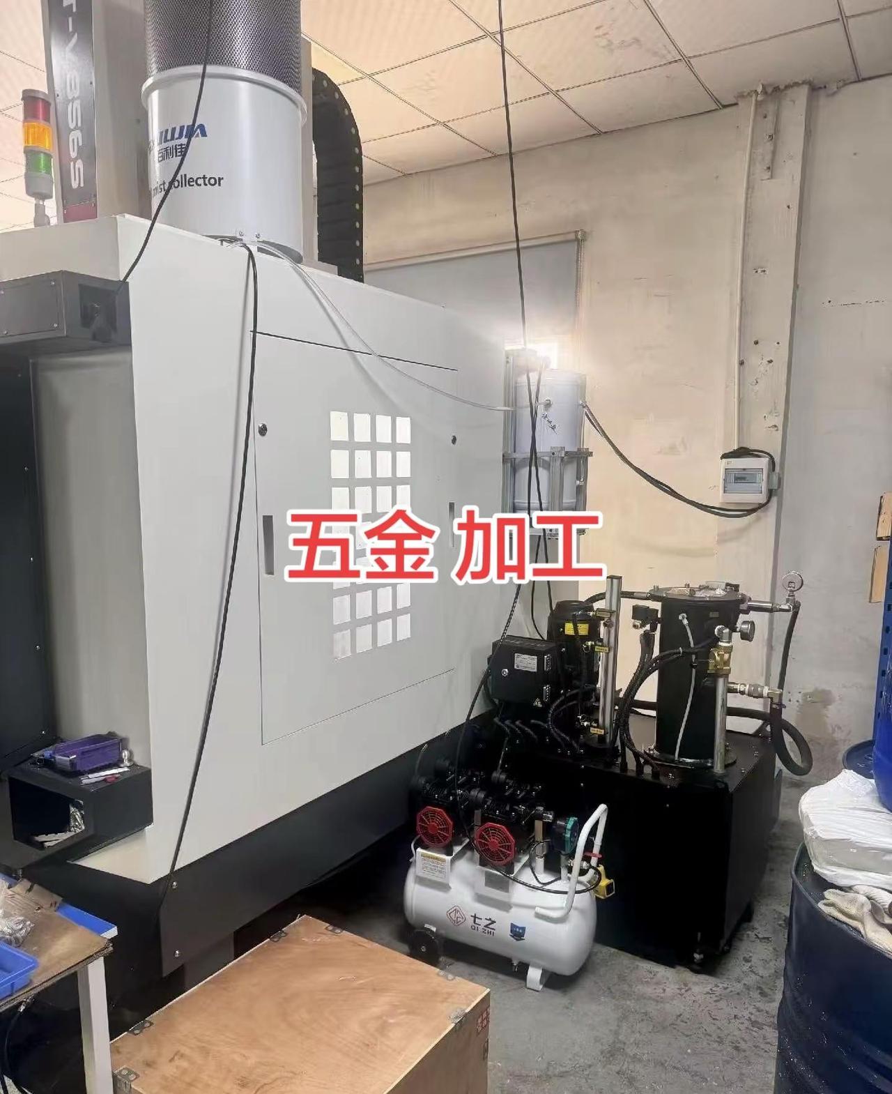 五金配件生产车间现场 机械加工