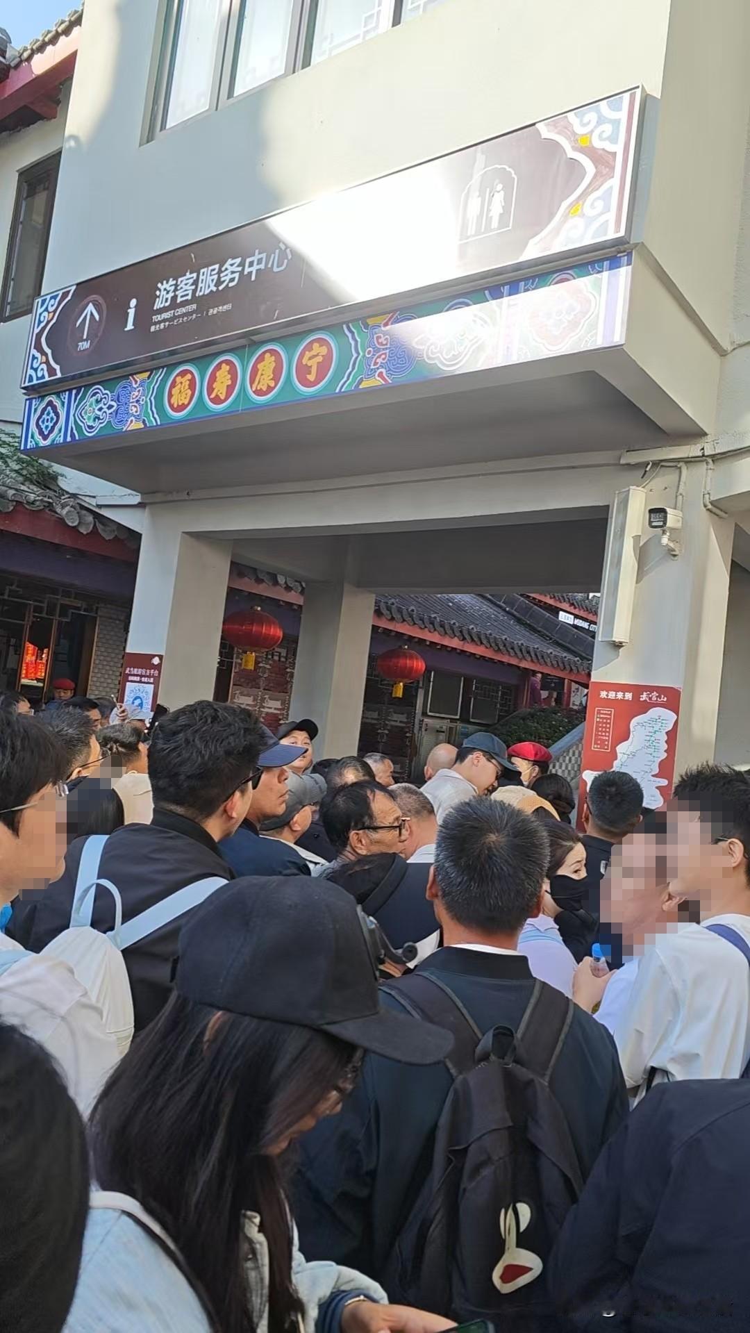 人这一生，到底要有多少存款，才能真正躺平不内卷？
给大家分档次说清楚：
首先，在