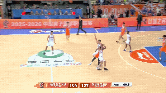 福建男篮最后时刻被深圳男篮逆转，本来以为福建男篮能爆冷击败深圳男篮呢？没想到深圳