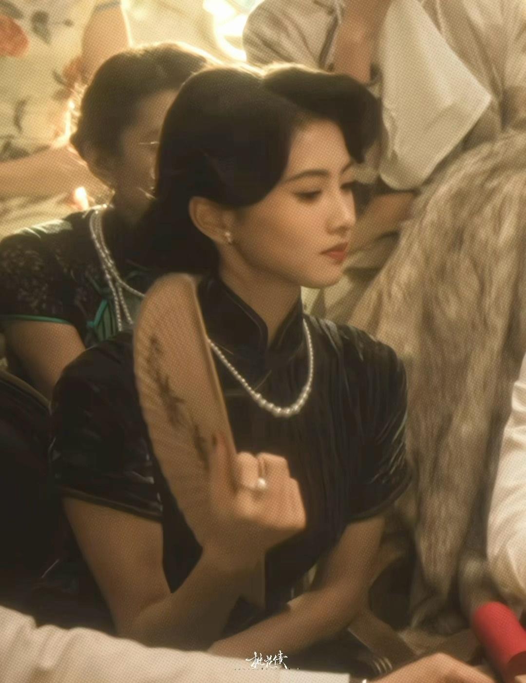 ｜潘珺雅·吴小姐

虽是打酱油但美得不行呀 ​​​