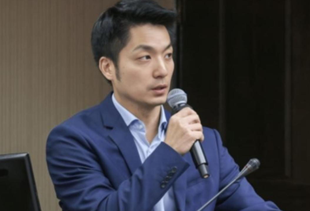 台北市市长蒋万安曾宣称，如果大陆继续在台海进行军机绕台和军演台北市市长蒋万安曾宣