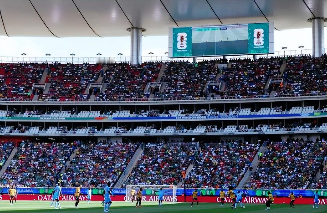 2026年世界杯眼看就要来了，墨西哥却摊上大事了，前不久当地一个大毒枭被击毙，残