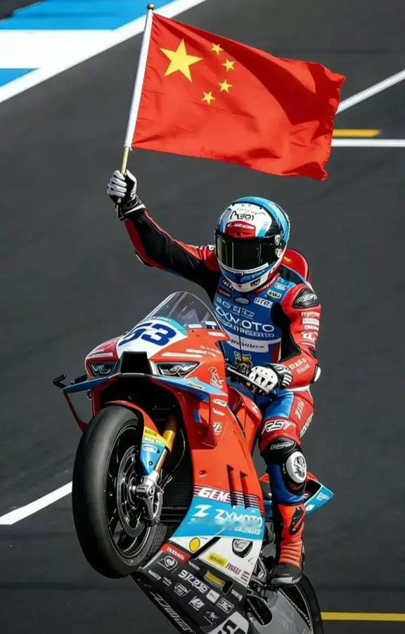 张雪机车夺冠，打脸了多少砖家的脸？
这个冠军，最大的功劳根本不是“为国争光”，而