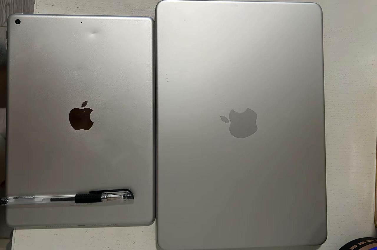 是我色盲还是？？？？老感觉iPad和电脑颜色不是一样ipad