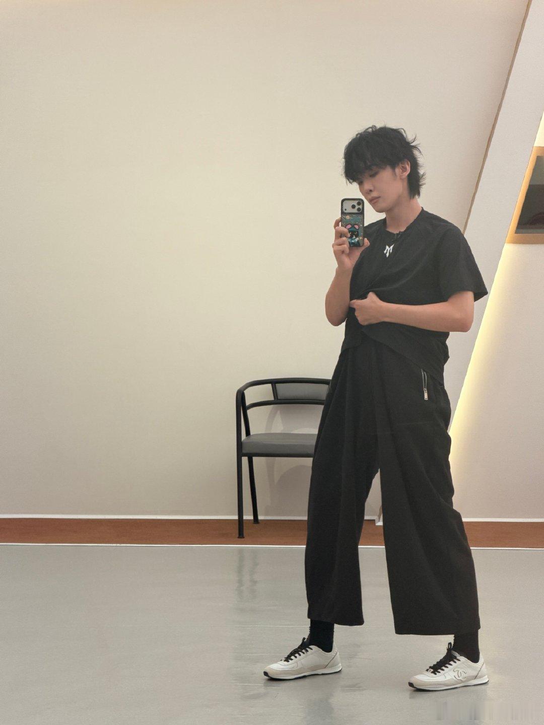 王赫野下一公还要跳王赫野下定决心要在披哥跳到底东北舞王王赫野越战越勇，两次唱跳舞