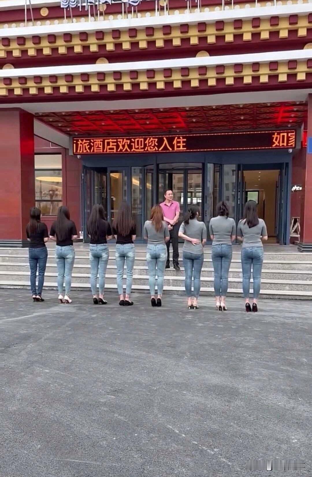 牛仔裤还能再打一百年，都不会过时