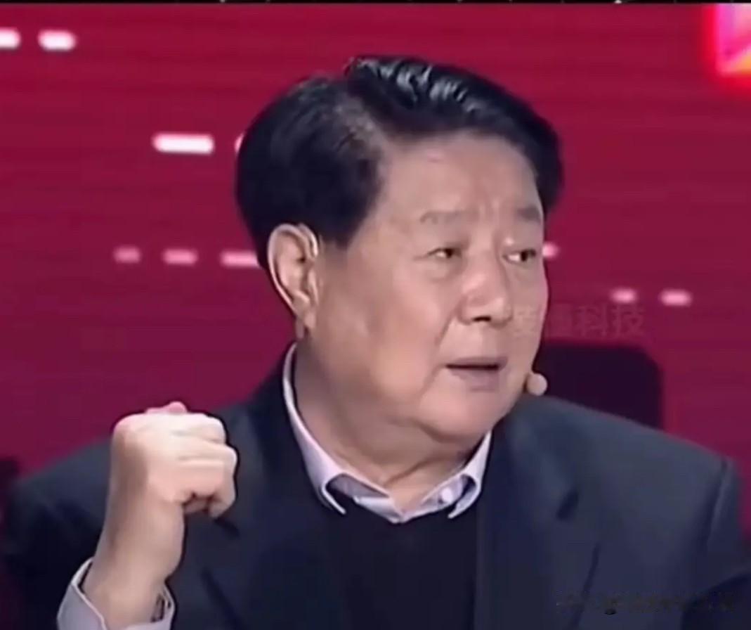 时年55岁的他，在主政深圳期间，大力扶持高新技术产业，出台多项民企扶持政策，是华