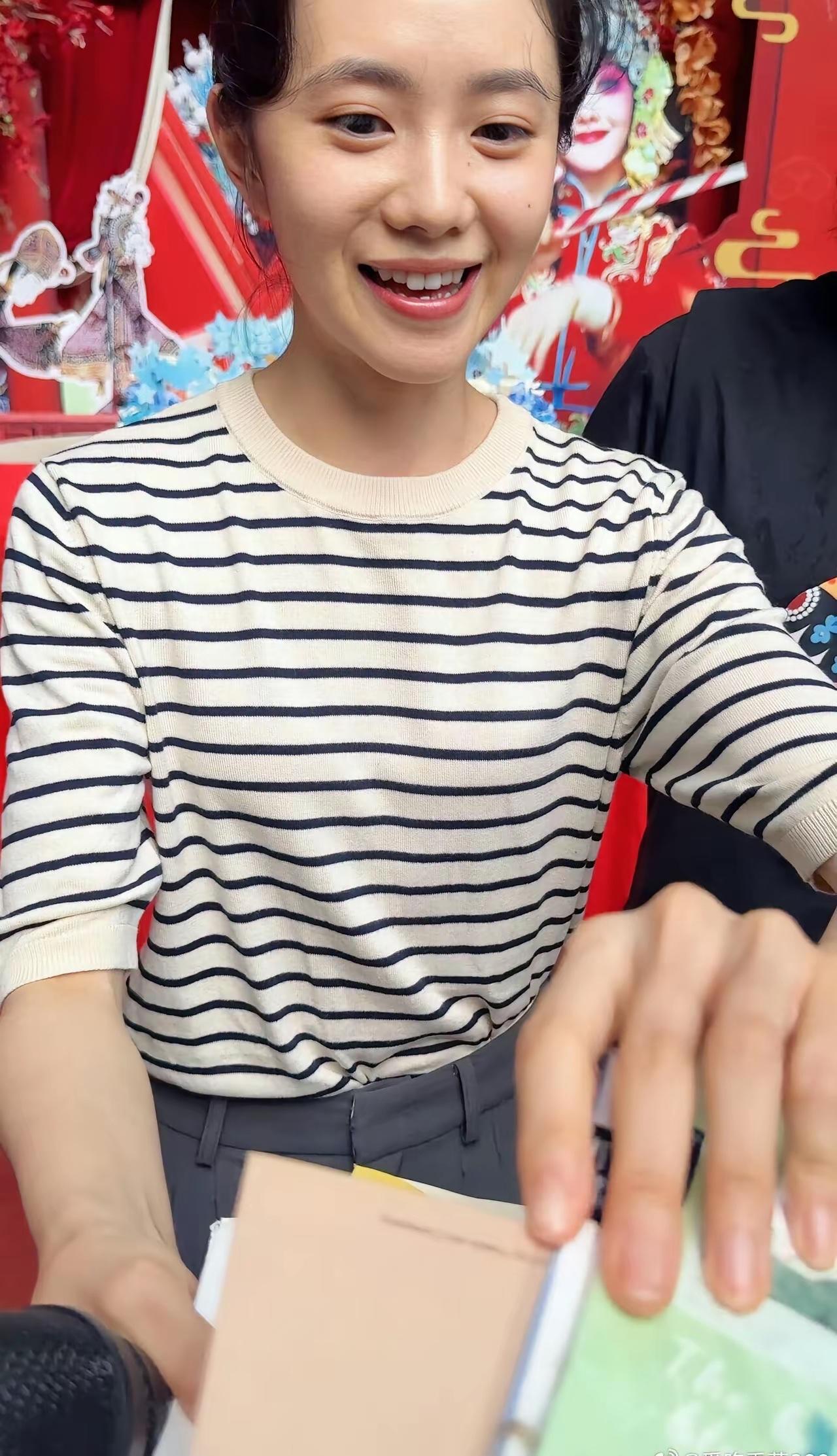 刘浩存素颜出镜太美了