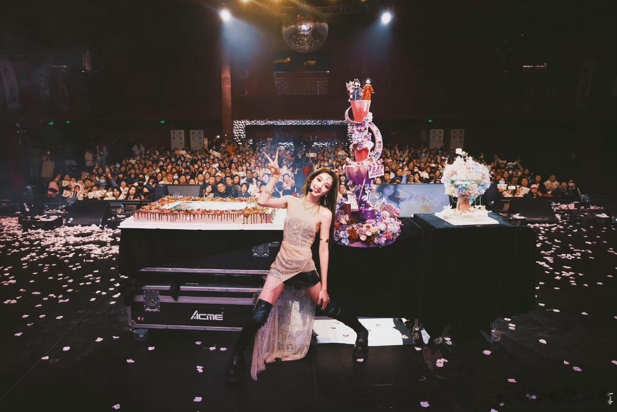 生日快乐彭小苒感谢郑业成和章时安彭小苒生日会发文