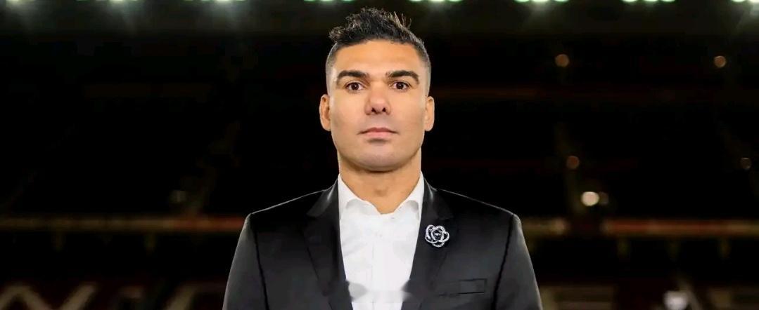 米兰给不了高薪，不续约唯一落脚点只有沙特，否则还不如降薪续约曼联官宣卡塞米罗今夏