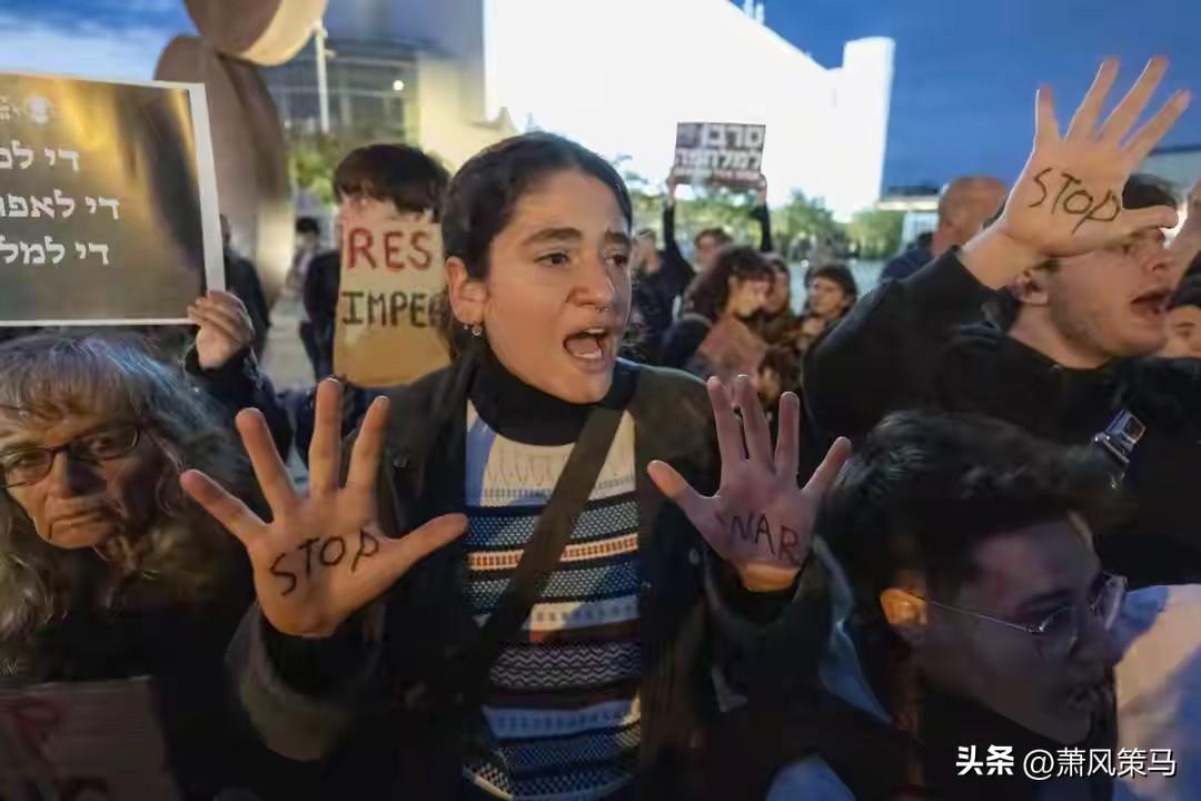 特拉维夫街头彻底炸了，大批民众直接冲上广场集会，喊破喉咙要求立刻停火，再也不想被