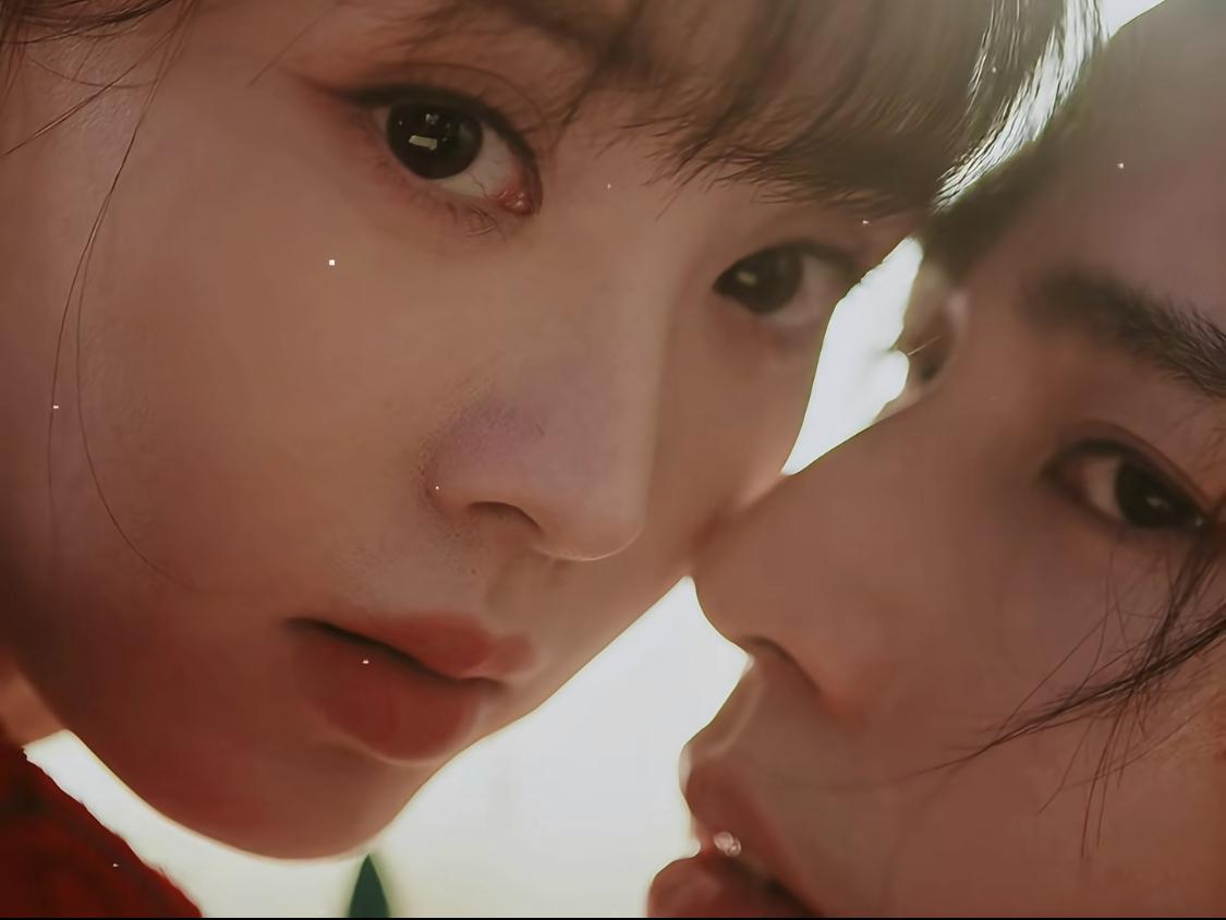 网友问《逐玉》与短剧有什么区别？

回答：区别就是男主法拉利女主香奈儿。

说实