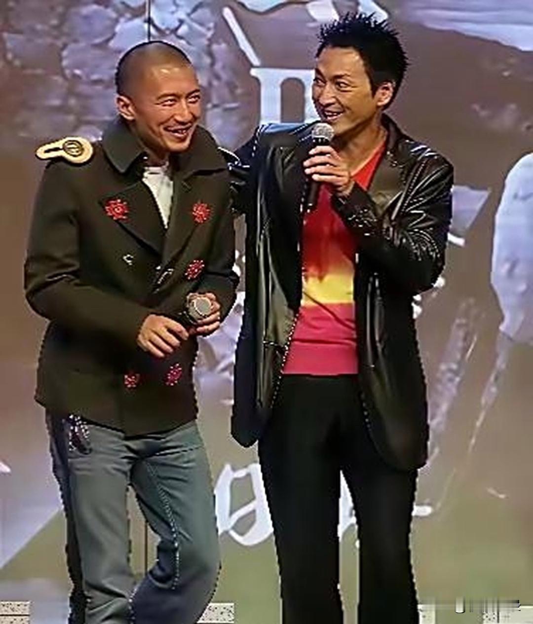 不得不说，这绝对是谢霆锋想花50万都想删的照片吧！谢霆锋 [灵光一闪][灵光一闪