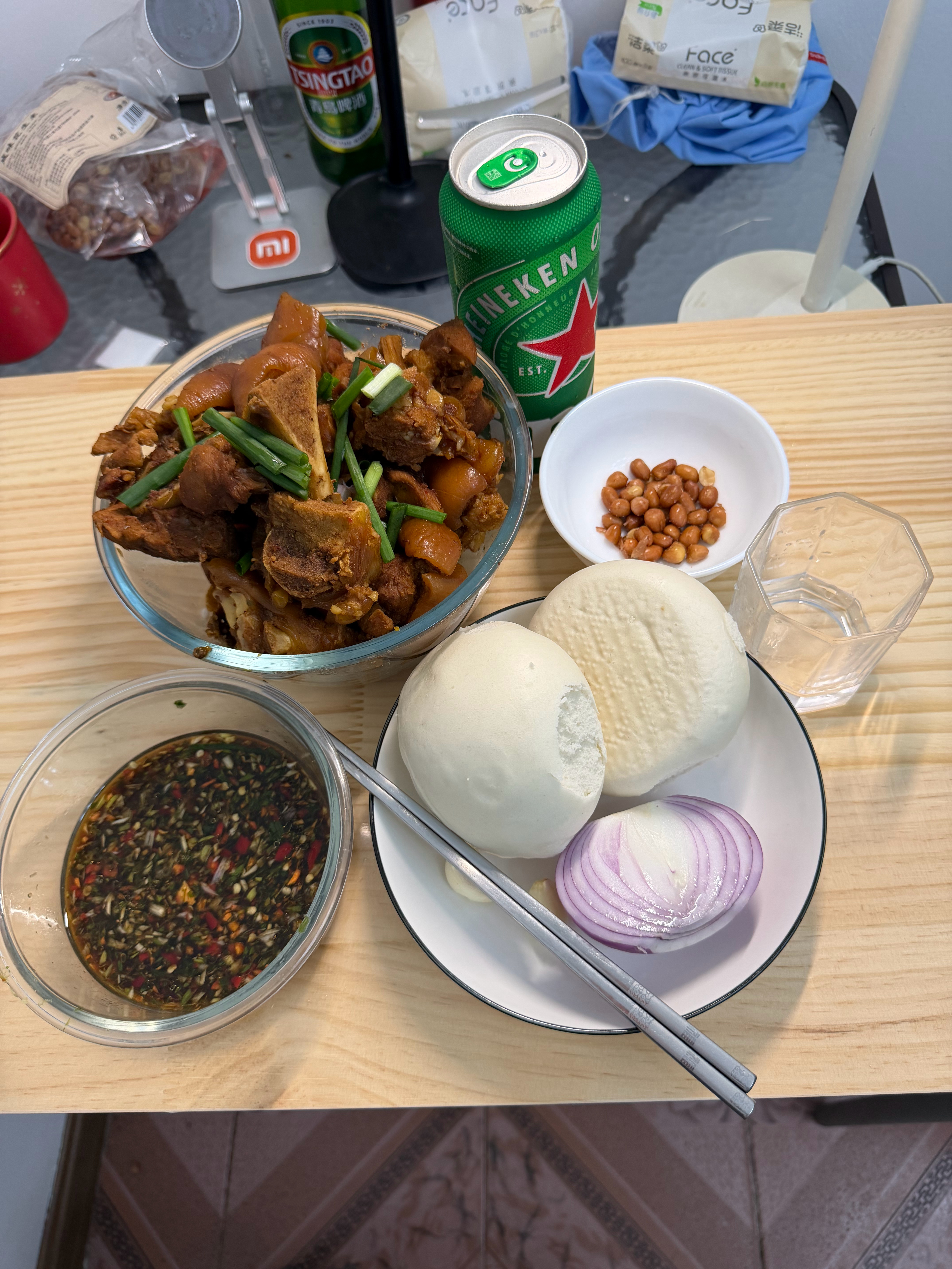 请用一下你的文学才华，来形容一下我的晚饭