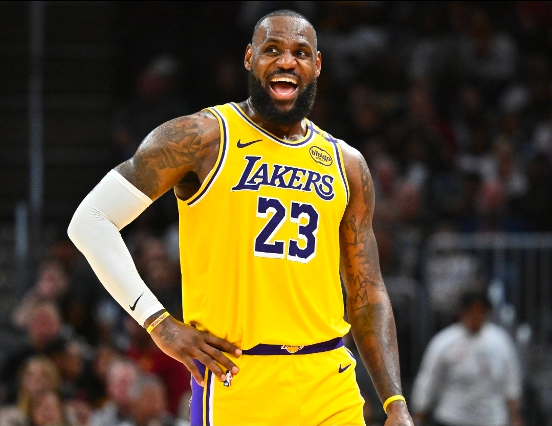 詹姆斯上次常规赛得分未上双时，仅剩6人还是现役球员NBA常规赛继续进行，湖人客场