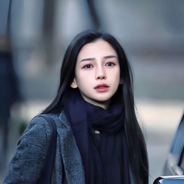 angelababy[超话] 🚃angelababy风很温柔，花很特别，你很浪