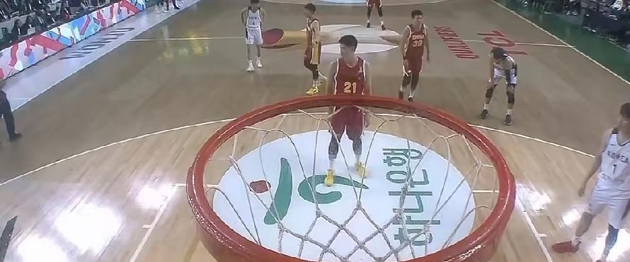 中国男篮半场落后韩国男篮23分，三分球仅12中1!

男篮世界杯亚洲区预选赛今天