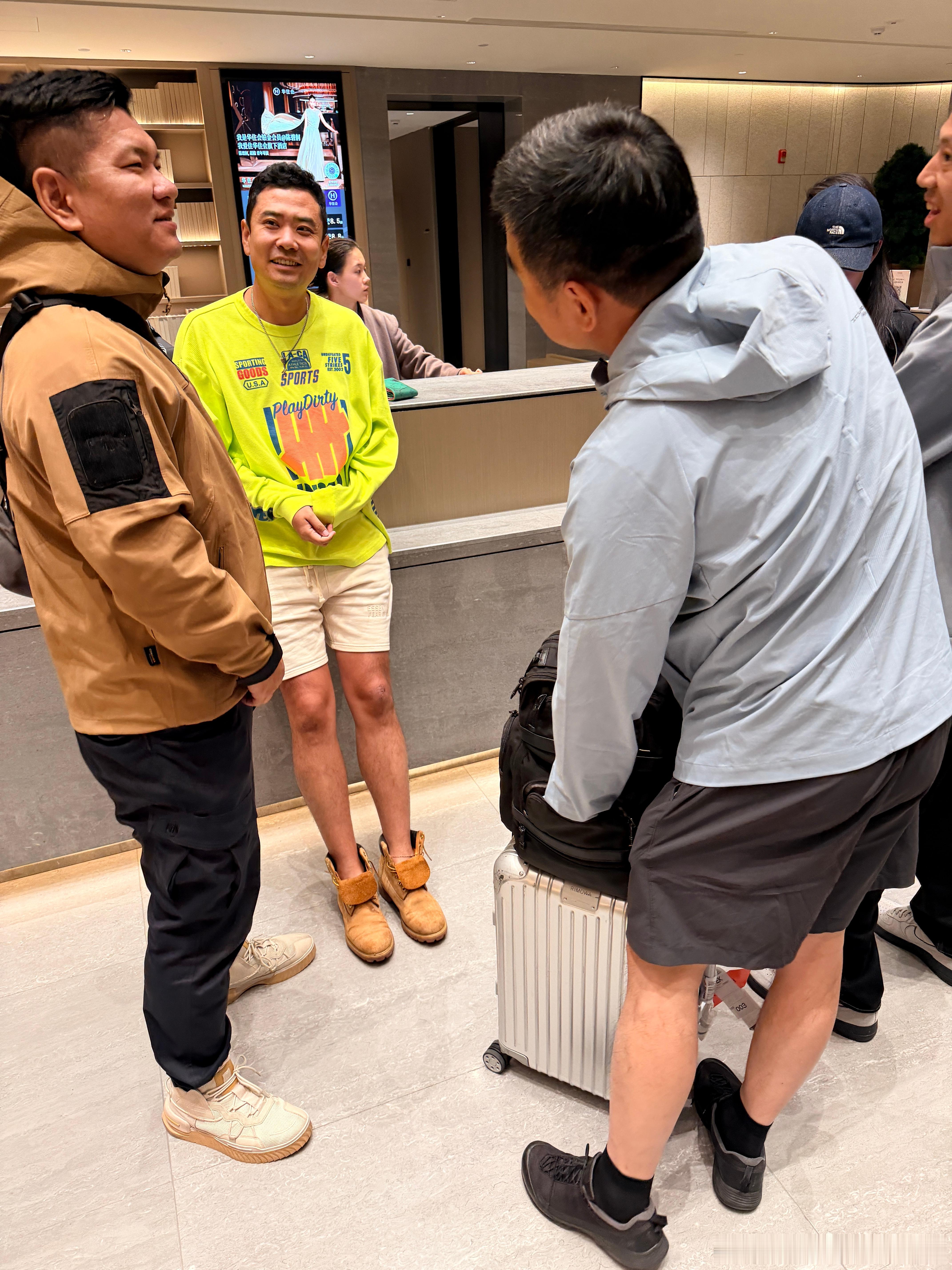 你们这腿是铁腿吗？​​​