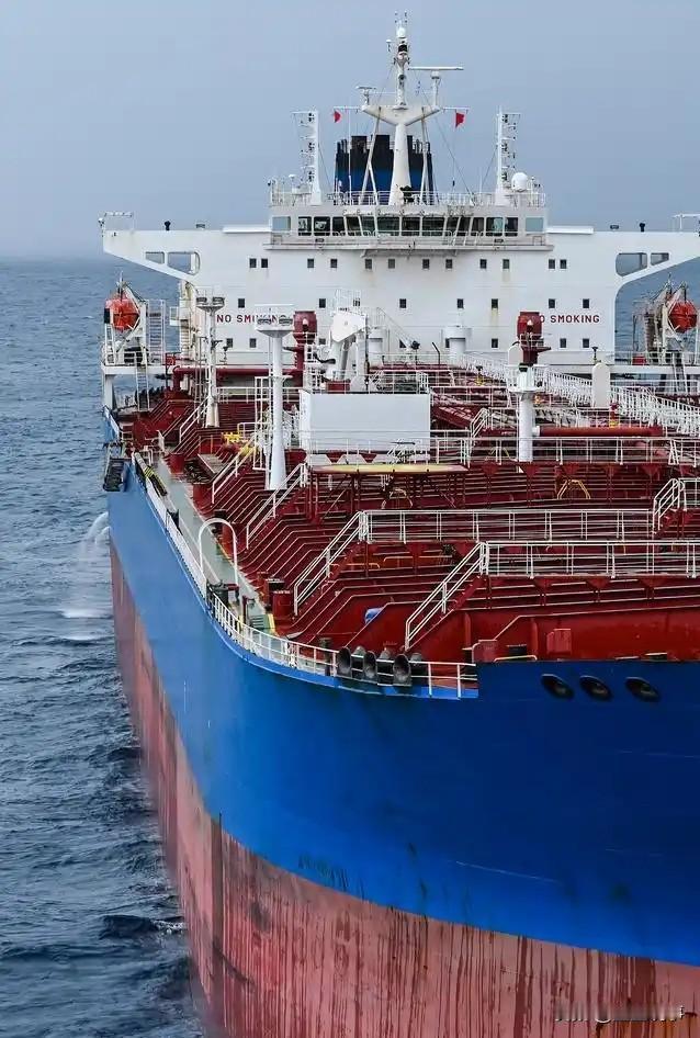 俄罗斯专家预测，美国扣押赴华委内瑞拉油轮后，若谈判无法破局，中国可能加强加勒比海