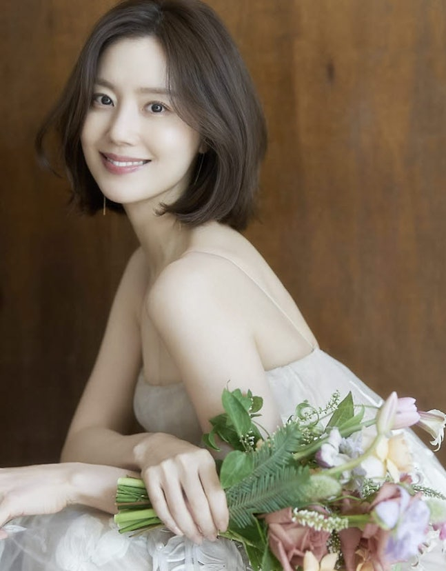 文彩元今日结婚，新郎未公开 文彩元今日与圈外男友结婚28日据所属社方面消息，演员