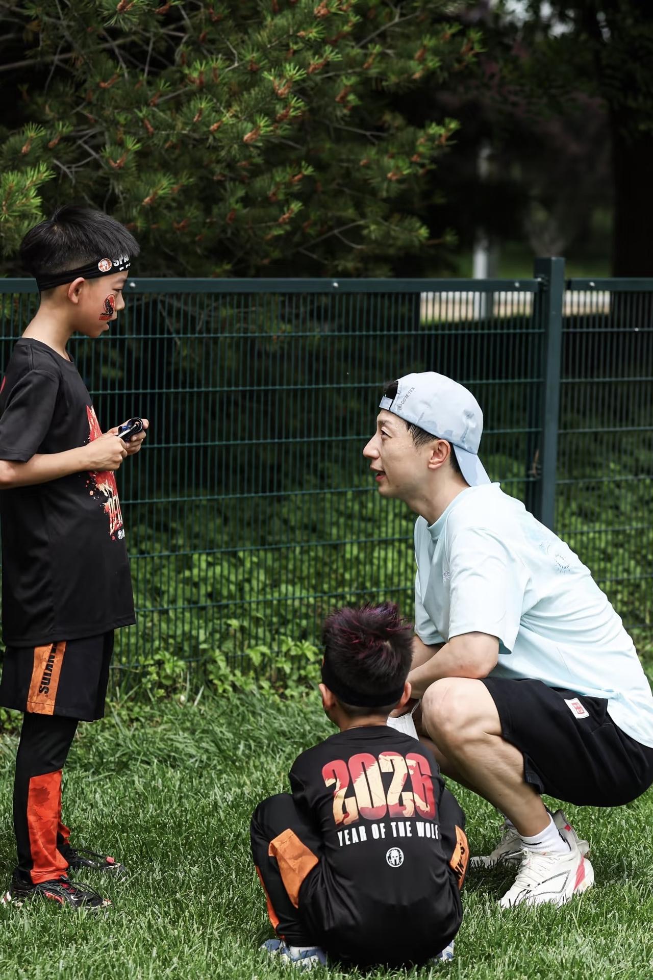 扬子晚报：马龙拟录取为北京体育大学2026年博士！
马龙已经功成名就，
但还在继